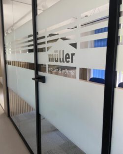 Glastür - Müller Wasser & Wärme